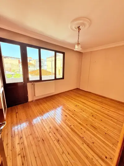 TURGUTLU CUMHURİYET MAHALLESİ   SATILIK DAİRE - Konut | Zero Emlak - Fotoğraf 3 Arka Plan