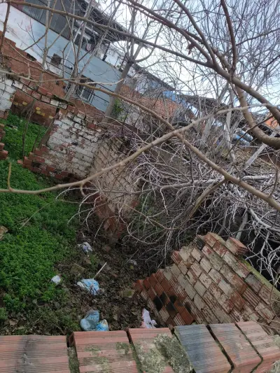 ACİL SATILIK – FIRSAT FİYAT    120 M² ARSA - Arazi | Zero Emlak - Fotoğraf 7 Arka Plan