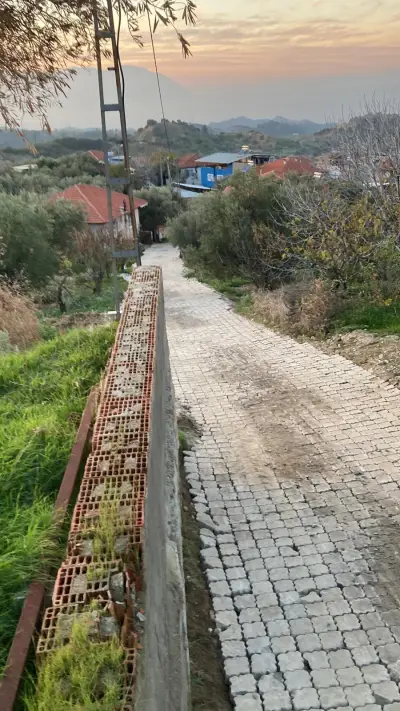 MANİSA TURGUTLU’DA YATIRIMLIK VE MANZARALI BAĞ! - Arazi | Zero Emlak - Fotoğraf 3 Arka Plan