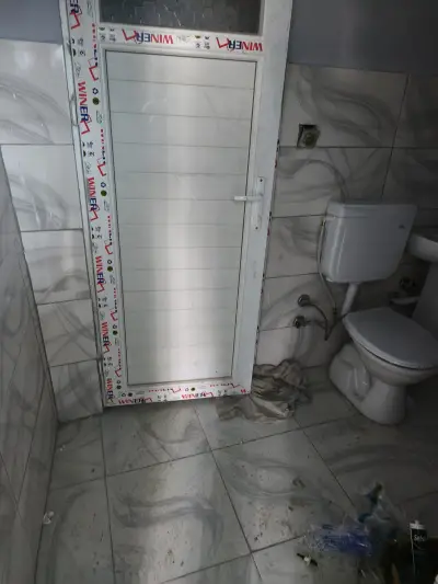 TURGUTLU YEDİEYLÜL'DE FIRSAT! KÖŞE KONUMDA, ZEMİN KAT 2+1 - Konut | Zero Emlak - Fotoğraf 9 Arka Plan