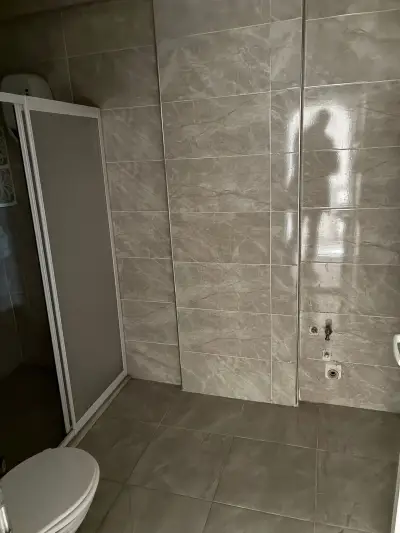 GİZEM EVLERİNDE KİRALIK 2+1 | 120 m² NET | MASRAFSIZ VE TERTEMİZ - Konut | Zero Emlak - Fotoğraf 5 Arka Plan